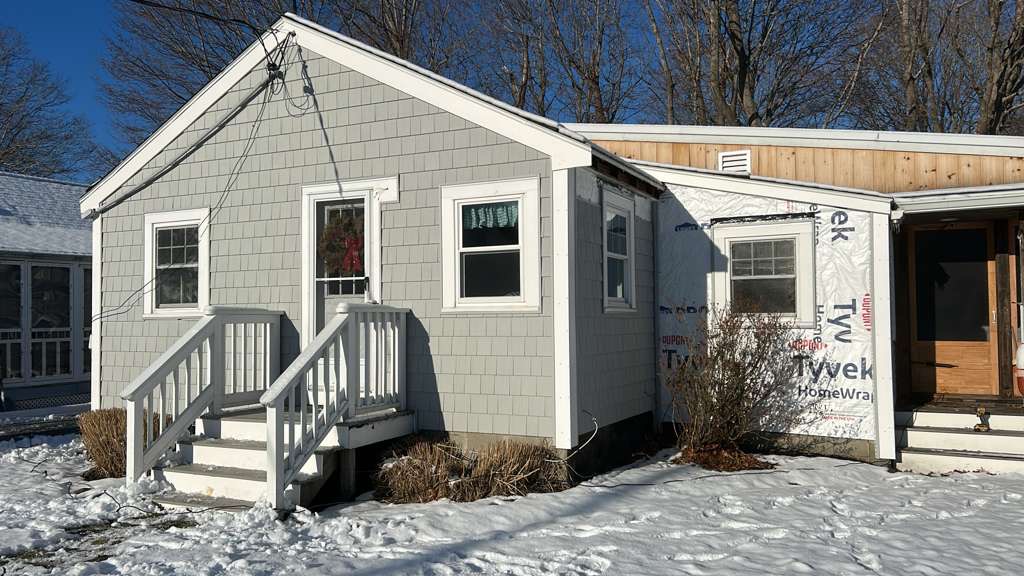 spring siding replacement Massachusetts